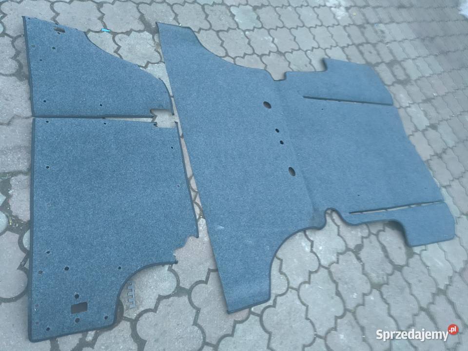 Polonez Caro minus wykładzina bagażnika