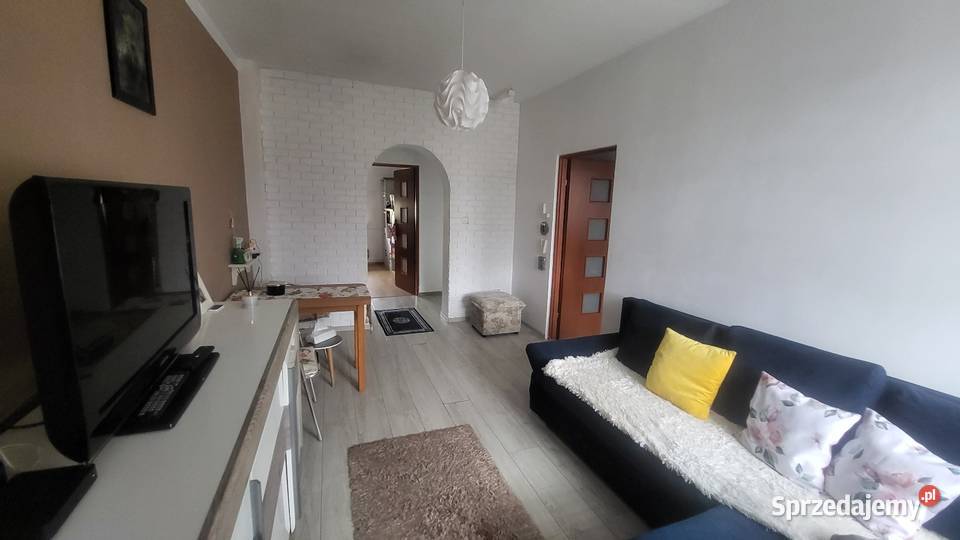 Mieszkanie w centrum 1 piętro 3 pokoje 565 m3 Liczba pokoi 3 Trzcianka