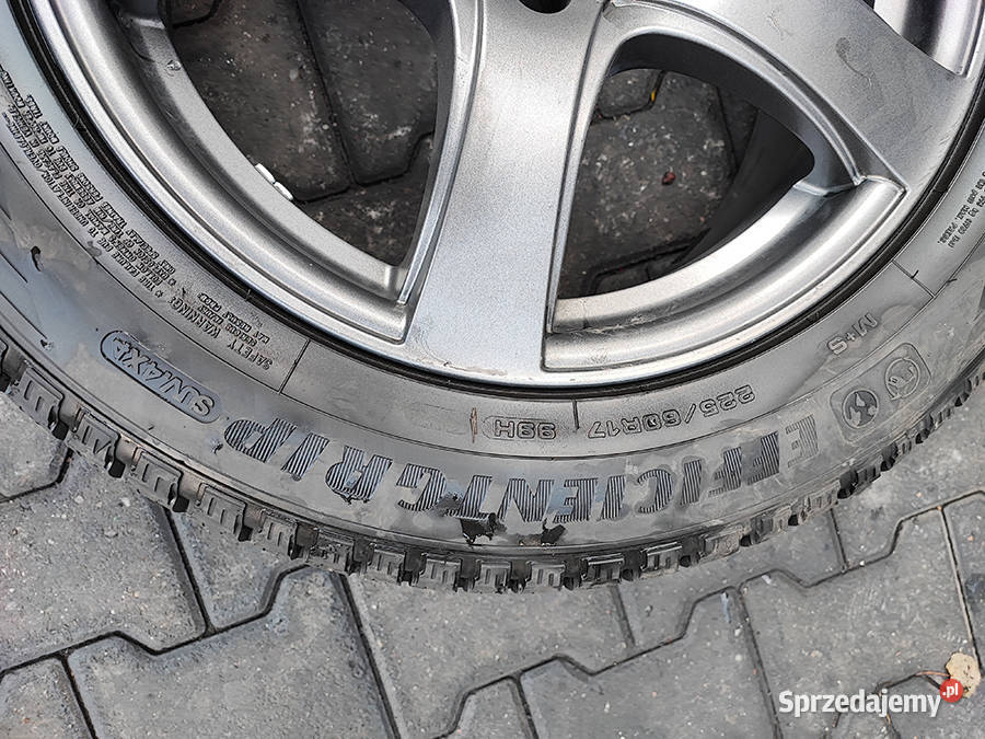 Komplet kół Goodyear Efficientgrip 22560R17 MS