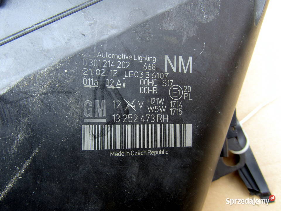 LAMPA PRZEDNIA PRAWA OPEL ZAFIRA B Mysłaków
