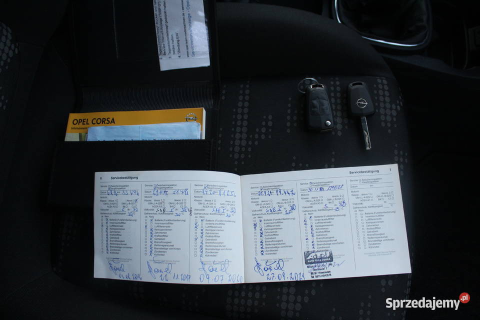 Opel Corsa D 14 87 2014r Blizne