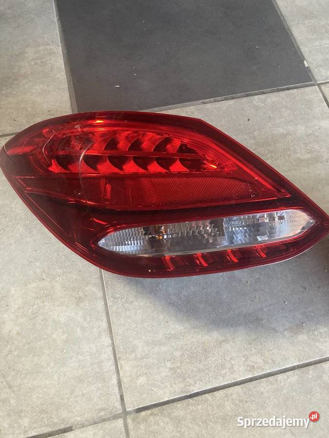 Lampy tylnie tył Mercedes c klasa w205 sedan Usa osobowe Lampy tylne Milejowice sprzedam