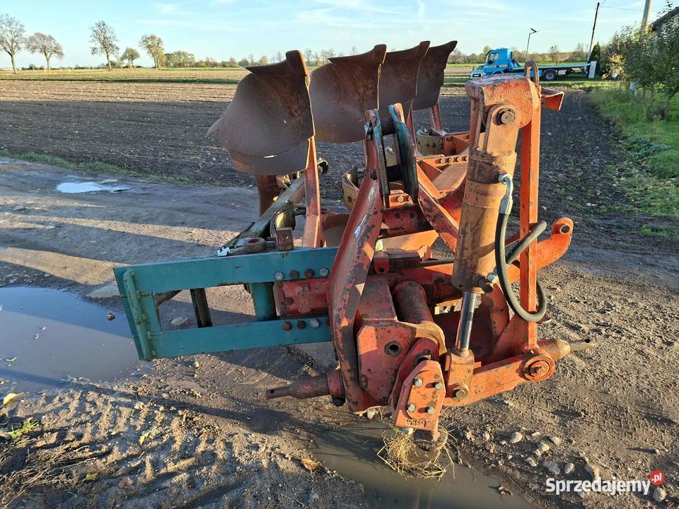 Plug 4 skibowy obrotowy Kverneland na resorze nieuszkodzony Rolnictwo wielkopolskie