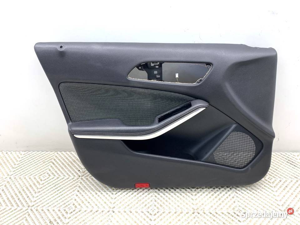 BOCZEK DRZWI LEWY PRZÓD MERCEDES W176 Hatchback