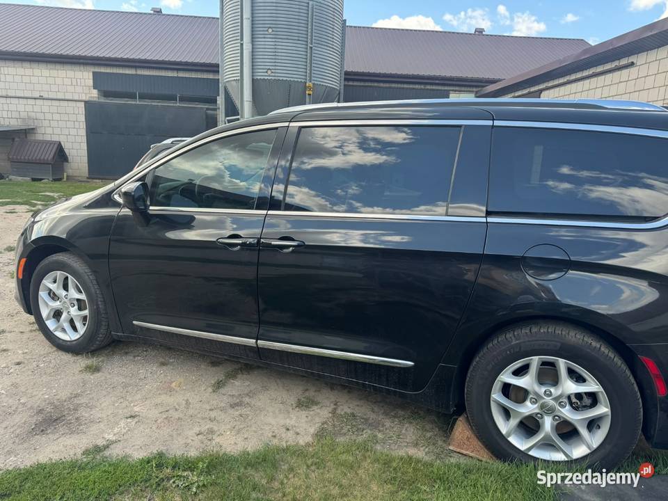 Chrysler Pacifica 2018 dvd panorama 7osób lakier metallic Łuków