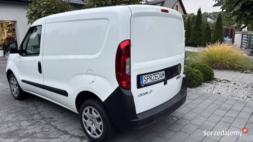 Piękny FIAT DOBLO 2019r 16 diesel bogate serwisowany w ASO Rzechta