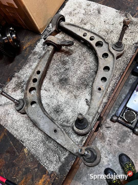 Kompletne zawieszenie przód BMW E30 zwrotnice osobowe Piasek sprzedam