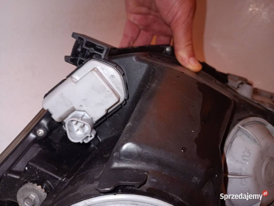 Okazja Lampy przednie orginał oe Toyota Avensis dolnośląskie Wrocław