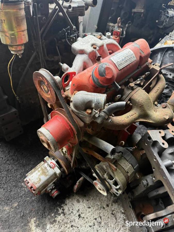 silnik 4cylindrowy Ford 2274E 16l benzyna wózek Manitou Działoszyn