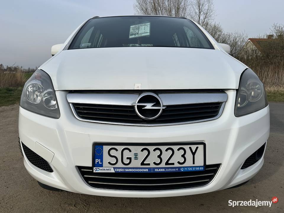 Opel Zafira B 2013 7 osób 17 D 222 Przebiegu dolnośląskie Oława sprzedam