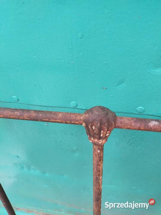 Przedwojenne żeliwne zagłówki do łóżka Połczyn-Zdrój