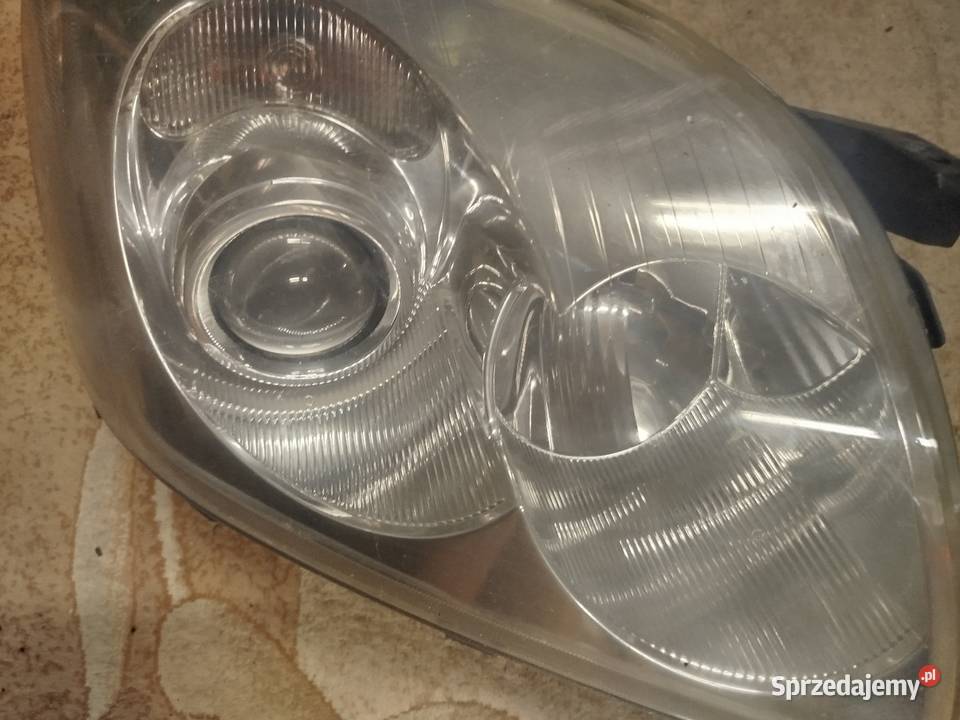 Lampa prawa przód Toyota Avensis T25 przedlift Sokołów Podlaski