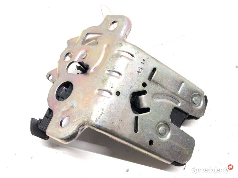 ZAMEK KLAPY TYŁ SKODA RAPID Hatchback 5E0827505