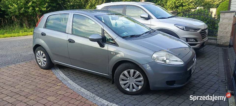 Fiat Punto 14 LPG pewne auto na dojazdy do pracy nieuszkodzony Katowice