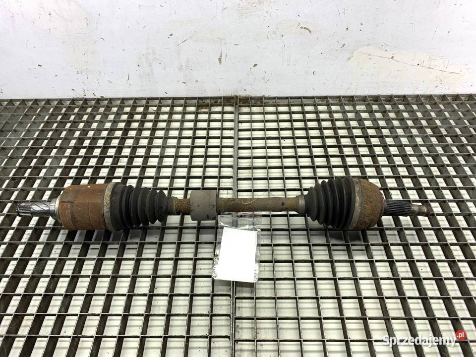 PÓŁOŚ LEWY PRZÓD DACIA DUSTER 15 90 1018 PRZEGUB