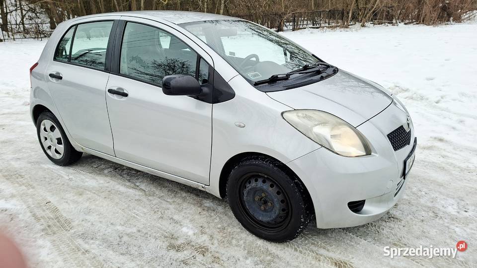 yaris 2008r silnik 13 SALON okazja Góra Kalwaria sprzedam