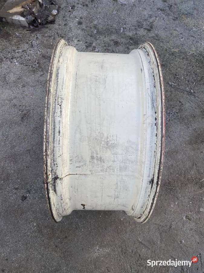 Felga rolnicza R28 8 szpilek CASE IH Kostomłoty