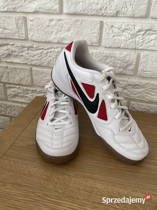 Buty Nike r 42 Bielawa sprzedam