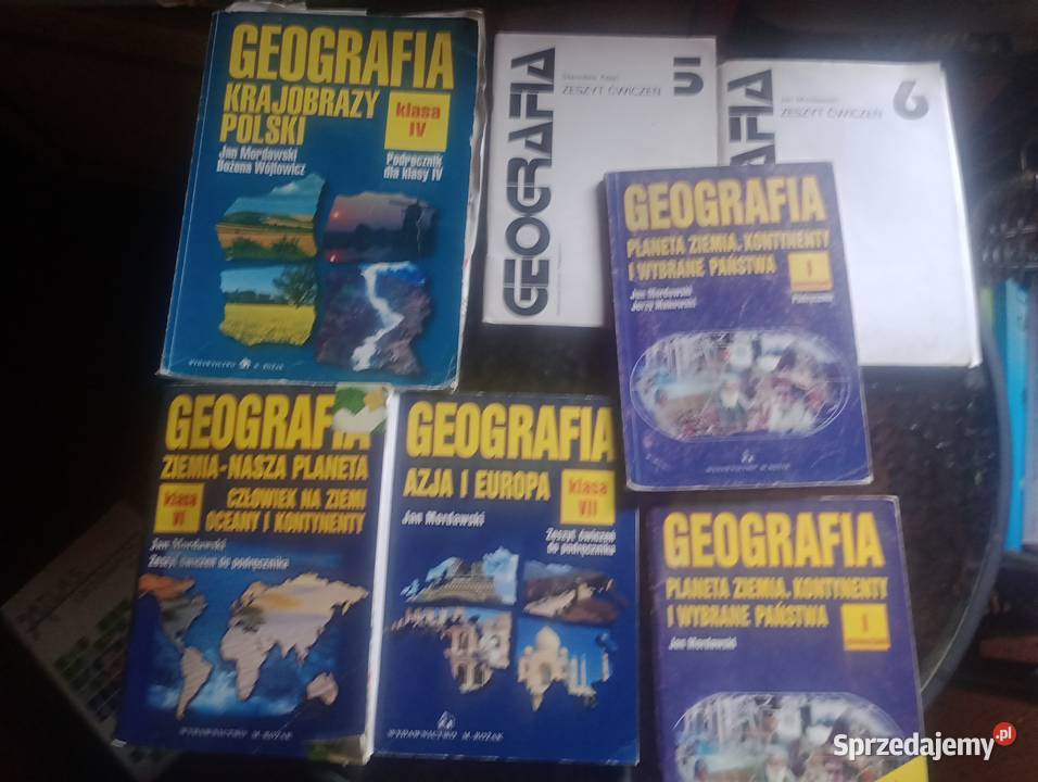 Podręczniki szkolne tradycyjny podręcznik