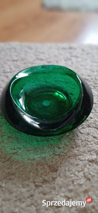 Szklana misa szmaragdowa