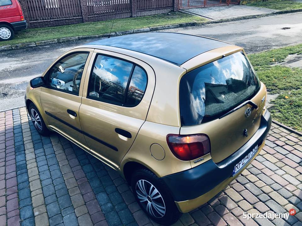 Toyota Yaris 10 VVTi 69 5drzwi Przeworsk sprzedam
