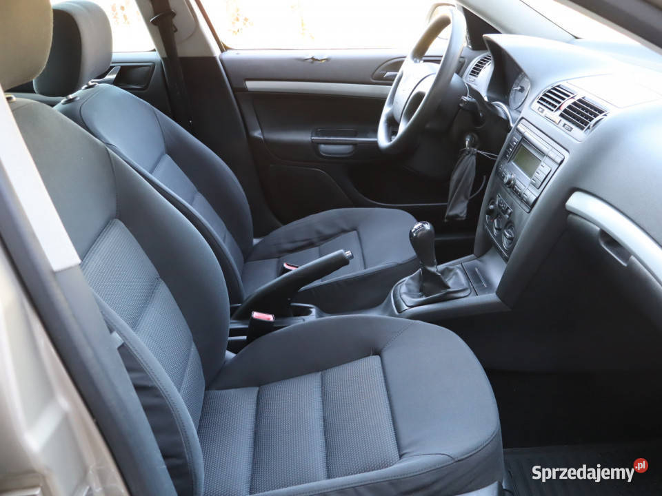 Skoda Octavia 16 elektryczne szyby sprzedam