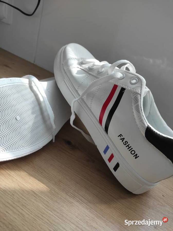 Nowe nieużywane buty sportowe 43 białe OKAZJA 27.7cm Rzeszów sprzedam