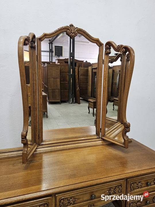 Toaletka ludwikowska Francja