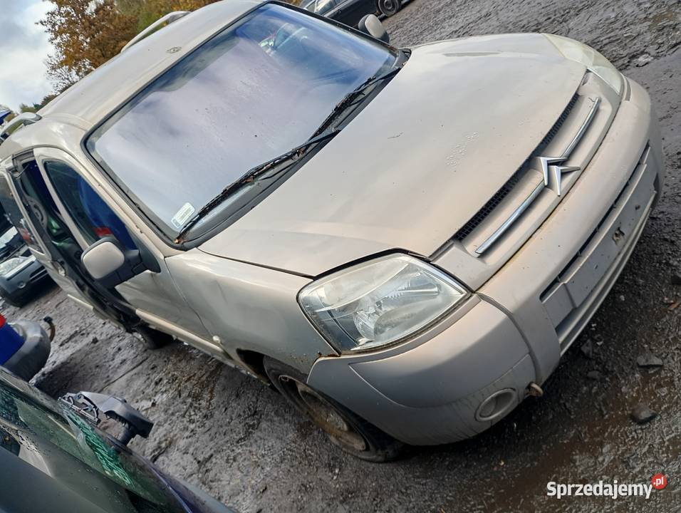 Citroen Berlingo lift 16 HDI klapa tylna części Wałbrzych