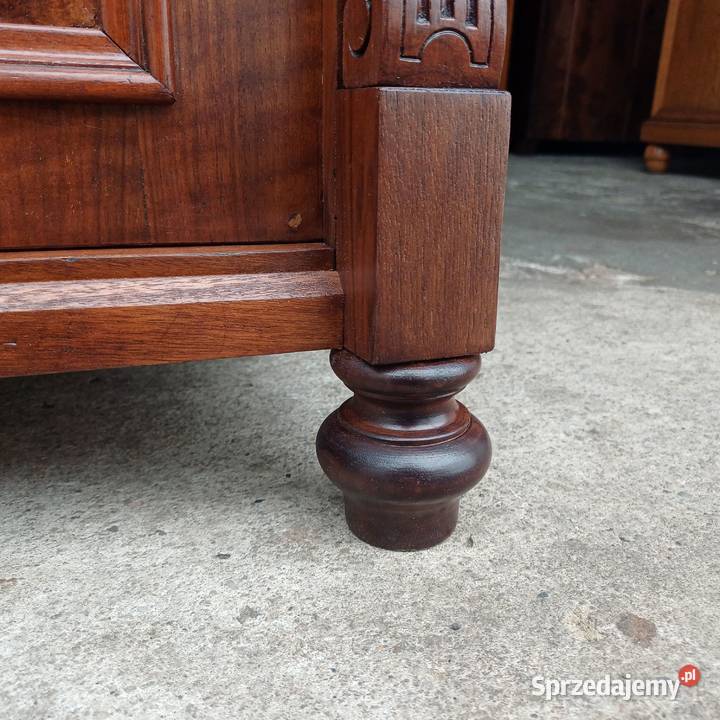 Komoda eklektyczna orzech czeczot renowacji Meble wielkopolskie Suchorzew