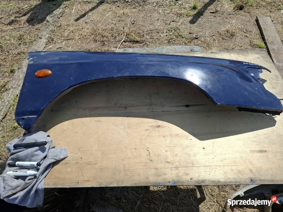 Błotnik Prawy Przód Subaru Forester 2 osobowe Wisznice sprzedam