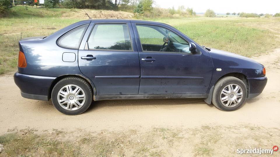 VW Polo Classic 16 benzyna rocznik 96 Chojna
