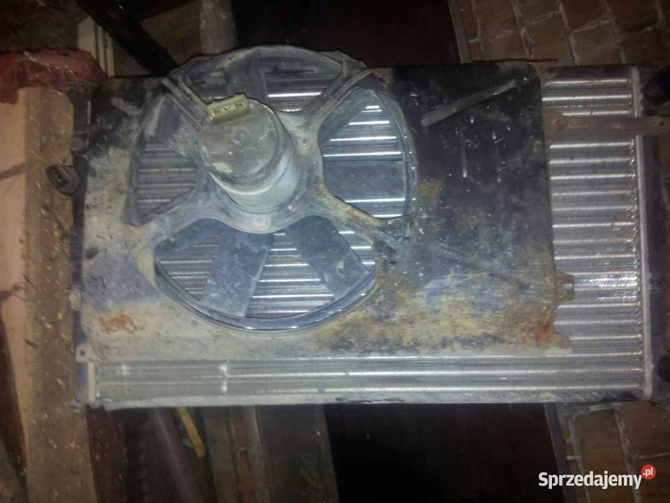 Sprzedam chłodnicę z wentylatorem do VW Golfa I osobowe małopolskie Kraków sprzedam