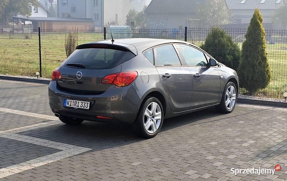 Opel Astra 14T Benzyna Turbo dobrze wyposażona Wola