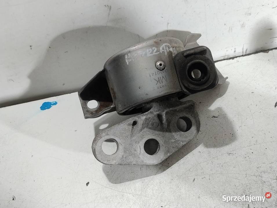 ŁAPA PODUSZKA SILNIKA OPEL CORSA D 13 CDTI osobowe sprzedam