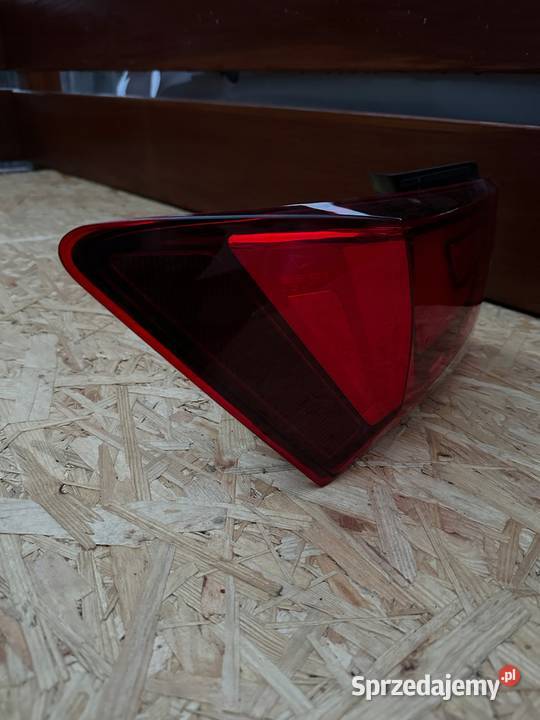 SEAT Ateca OE 575945207D lampa tylna lewa tył