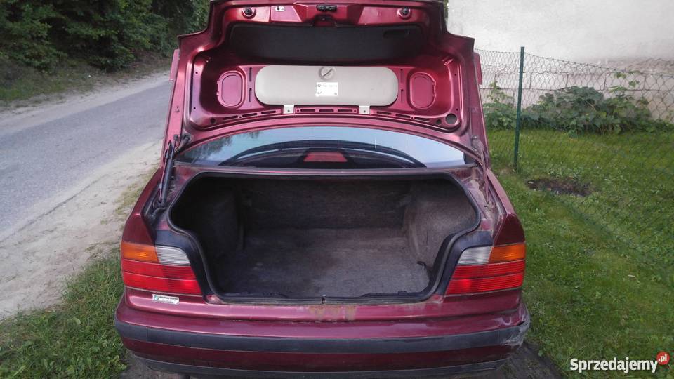 BMW E36 Uszkodzone benzyna Seria 3 sprzedam