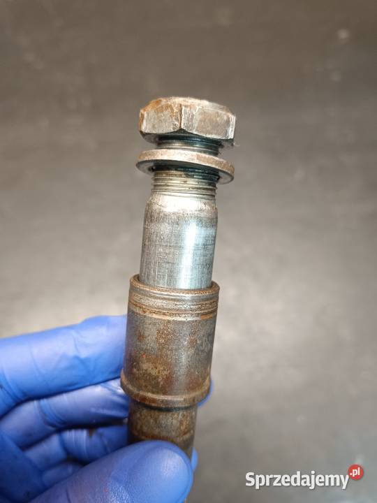 Oś ośka przód szpilka przednia koło części Ośki małopolskie Gołaczewy