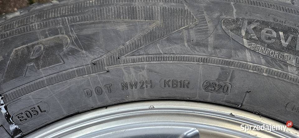 Komplet 5 kół Toyota Land Cruiser 265 65 R17 z