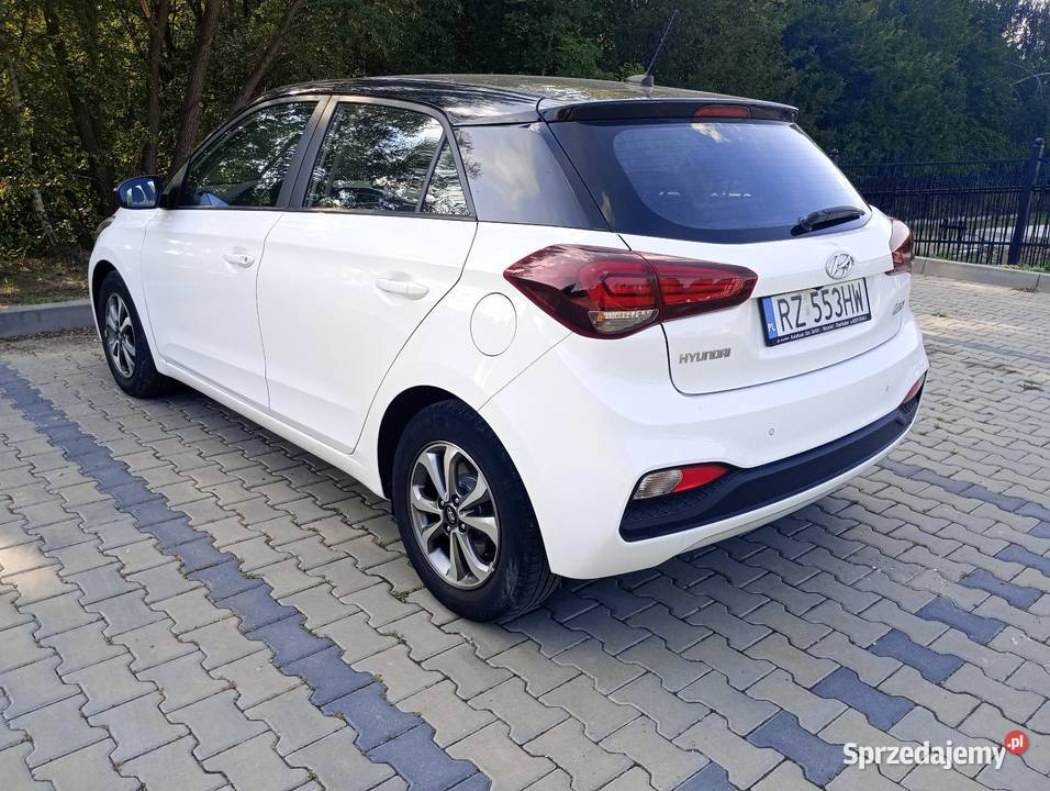 Hyundai i20 12 benzyna 2019r Niski przebieg sprzedam