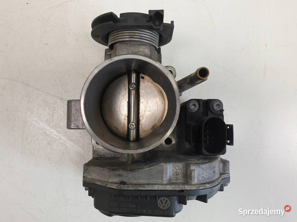 PRZEPUSTNICA VW Golf III 20 8V 037133064J