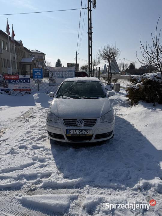 Volkswagen Polo 2009 12 benzyna Hatchback Radymno