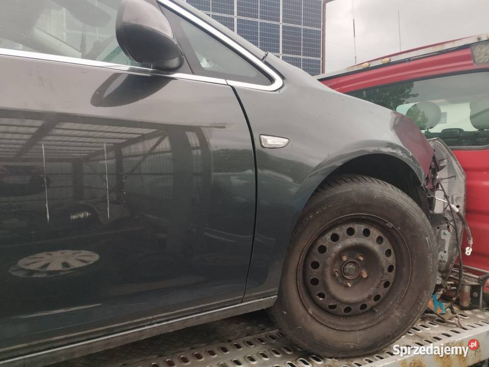 Sprzedam Opel Astra na części 2014 Pawonków
