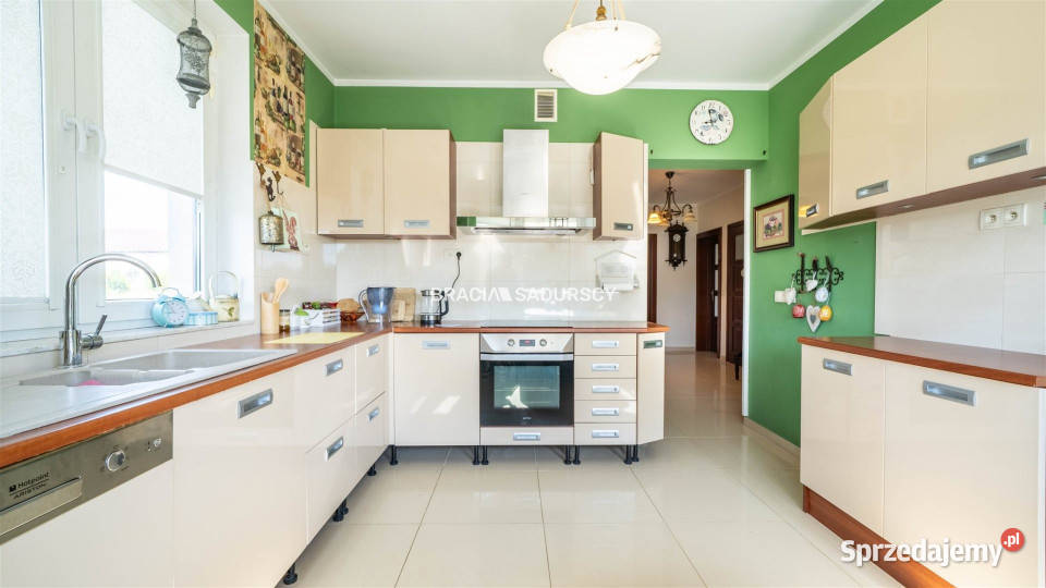 sprzedaży domu wolnostojącego Łapanów 166m2