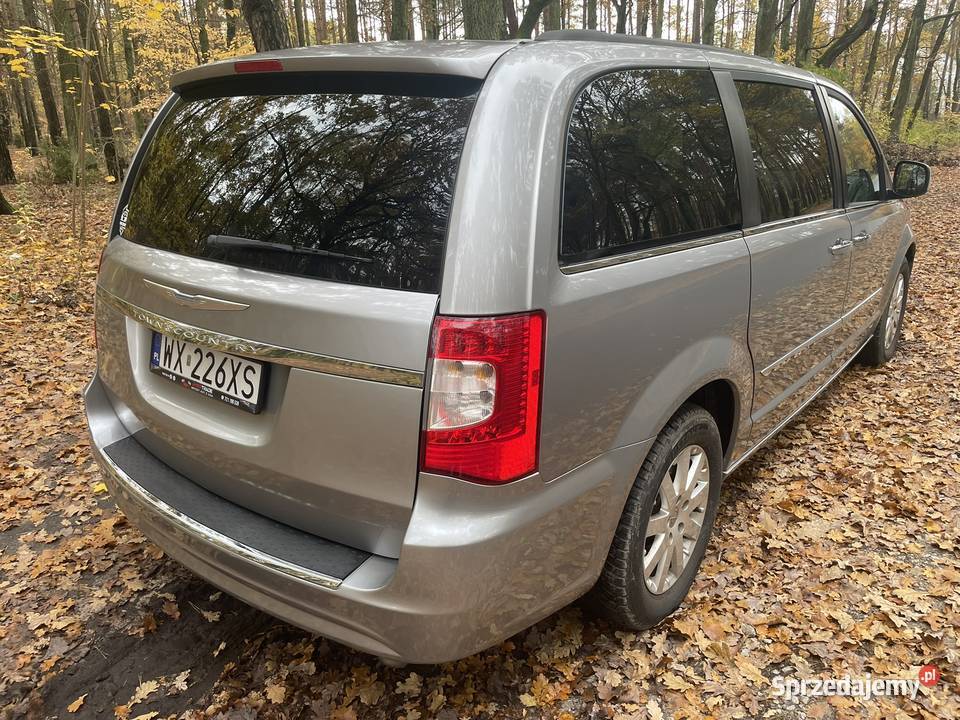 Chrysler Town Country Chrysler Town Country 2016 światła do jazdy dziennej Warszawa