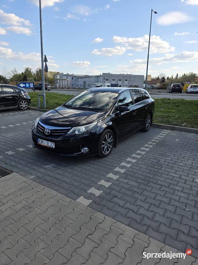 Toyota Avensis t27 kupiony w polskim salonie Avensis podkarpackie