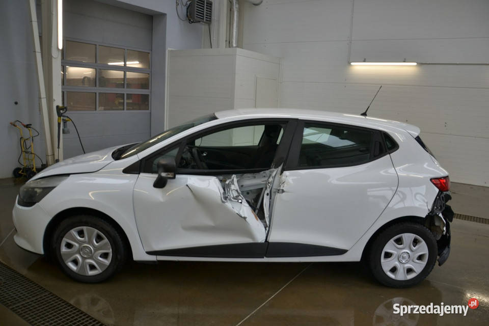 Renault Clio 15 DCi 75 SOCIETE niski przebieg Rok produkcji 2015 Kęty