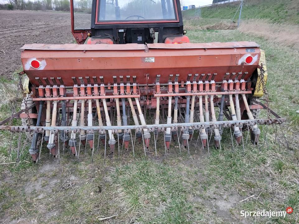 Siewnik poznaniak na docisku nieuszkodzony Miedniewice