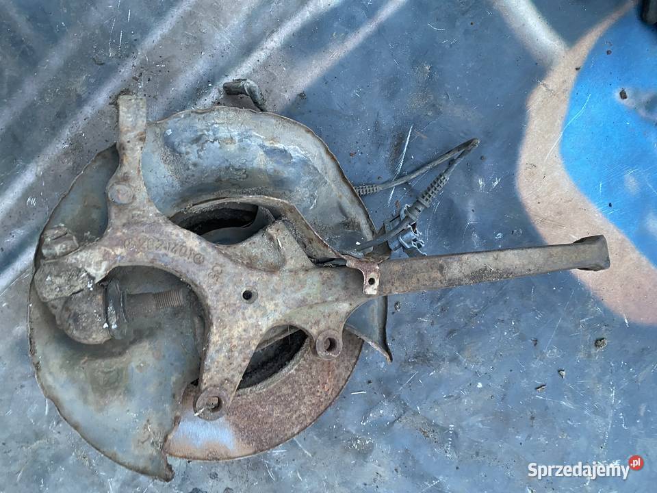 Zwrotnica lewa przednia Mercedes W208 23 2021401 Ostrów Wielkopolski