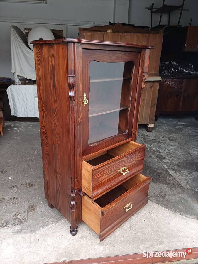 Reprezentacyjna Witryna Ludwikowska z dwoma wielkopolskie Suchorzew